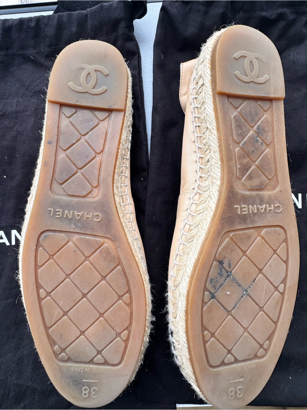CHANEL Beige Leather Espadrilles with Black Cap Toe - Picture 5 of 5